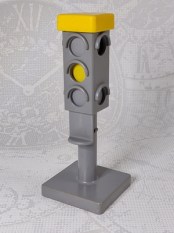 60651800_b